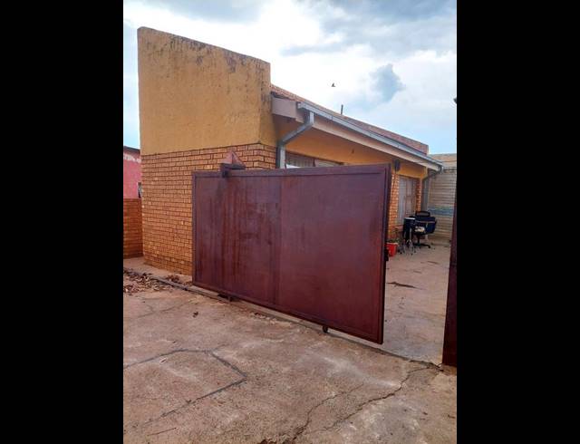 4 BEDROOM HOUSE FOR SALE IN SOSHANGUVE K